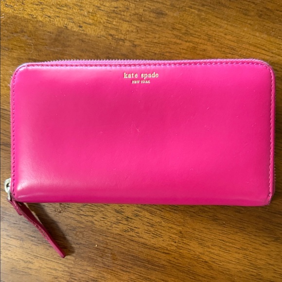 Kate Spade Fuchsia Leather Zip Wallet - Picture 1 of 6